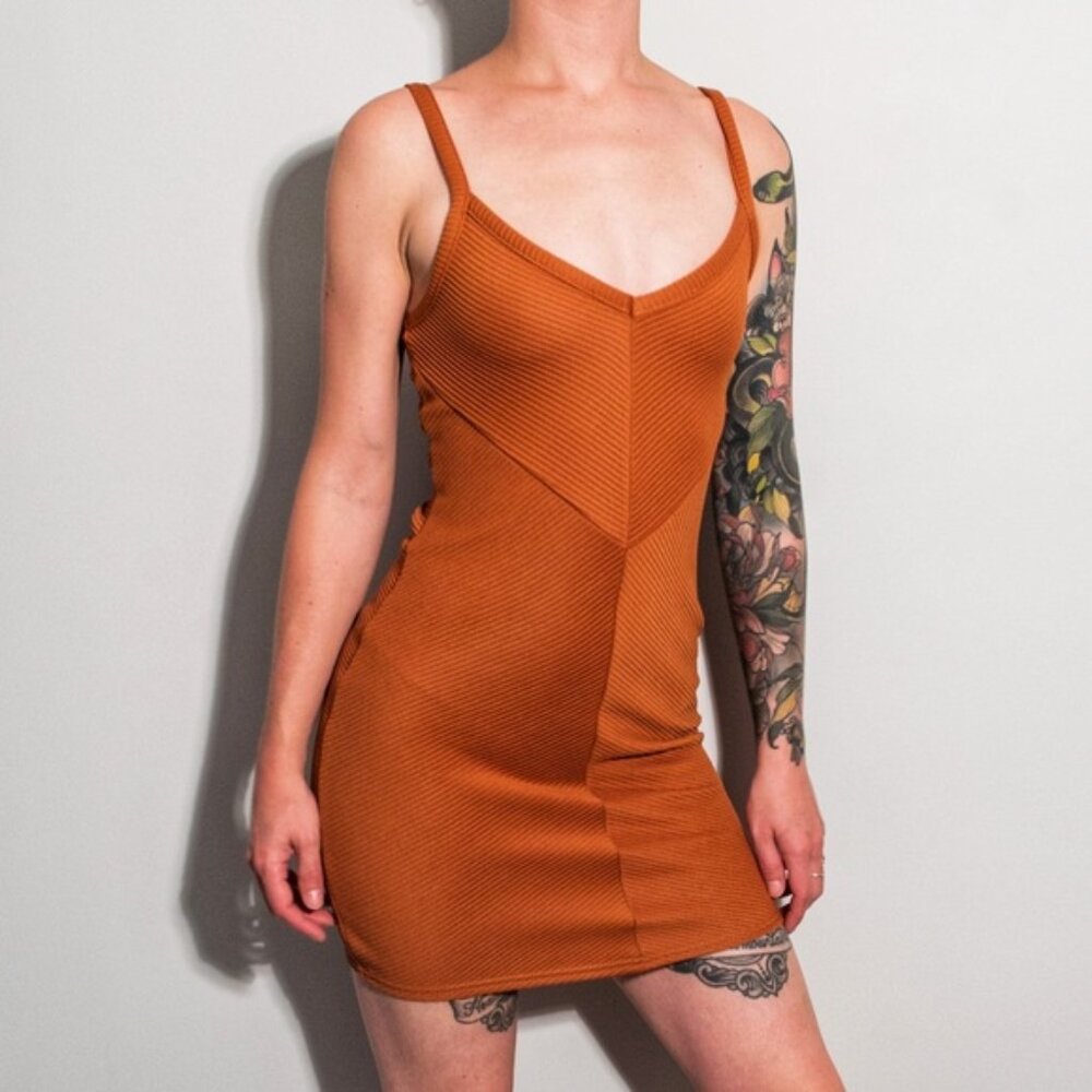 Rust Ribbed V-neck Bodycon Dress